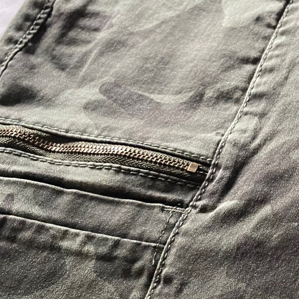Jeans - Picture 4 of 4